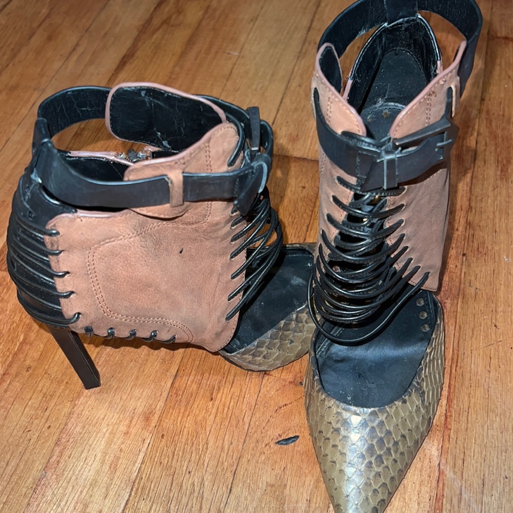 Women’s Dolce Vita heels size8 1/2